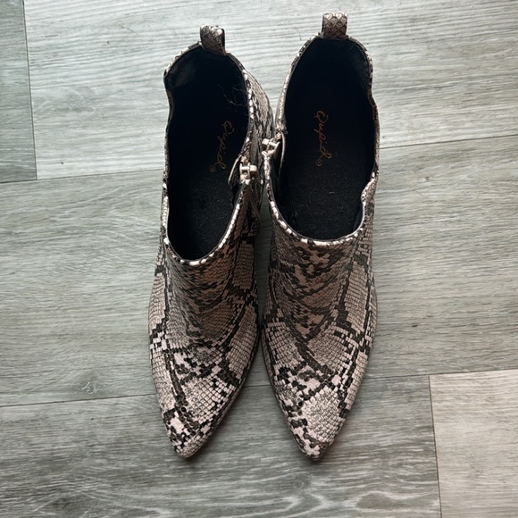 Vici Snakeskin Ankle Booties Size 10 BNWB - Picture 2 of 4